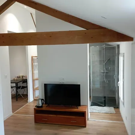 D'hotes Dans Maison Charentaise Bed & Breakfast *